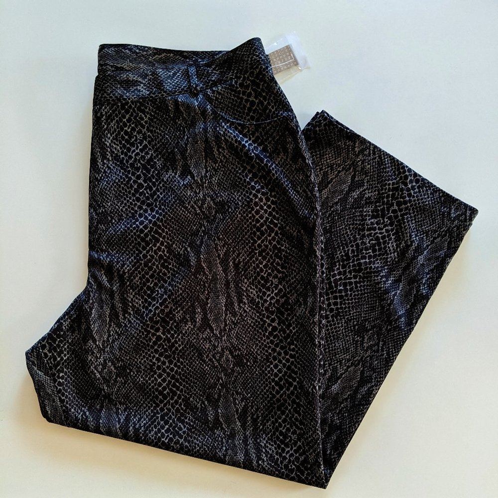 NWT - Plus Size 24 - Black Pants - Snakeskin Print